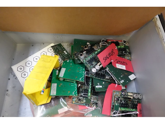 6x pallet diverse onderdelen voor laadpalen - afbeelding 20 van  21