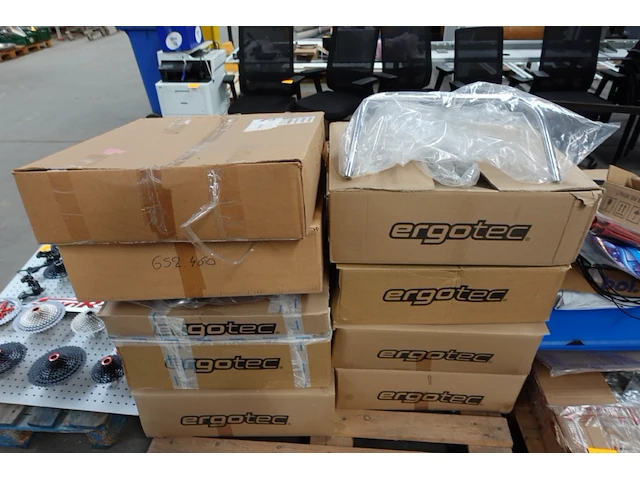 6x pallet diverse toebehoren fietsenwinkel - afbeelding 10 van  27
