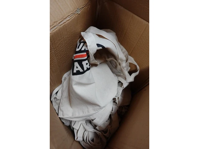 6x pallet diverse toebehoren fietsenwinkel - afbeelding 19 van  27