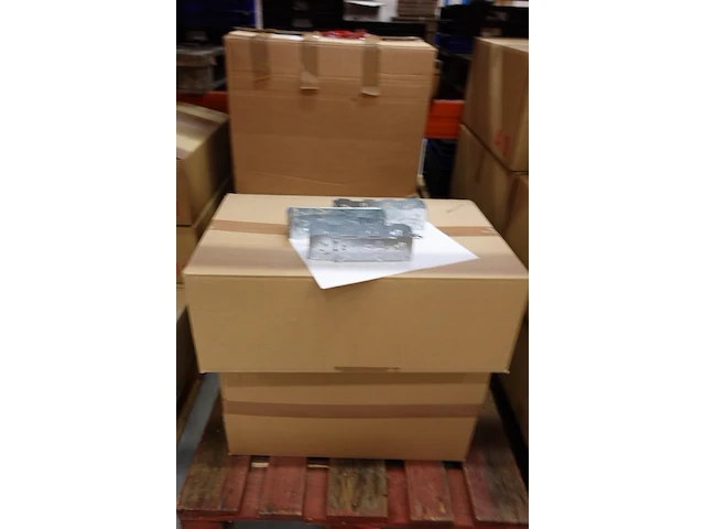 6x pallet onderdelen efitrax - afbeelding 16 van  17