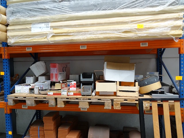 6x pallet toebehoren dakwerken - afbeelding 1 van  31