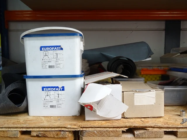 6x pallet toebehoren dakwerken - afbeelding 19 van  31