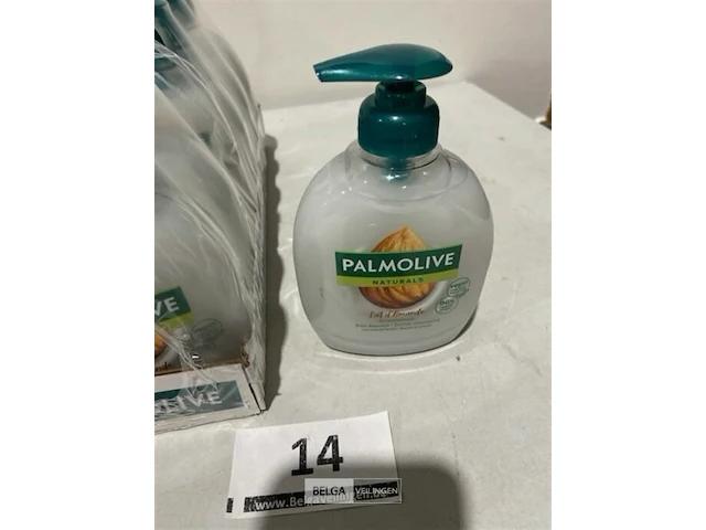6x palmolive pompzeep 300ml kokos - afbeelding 1 van  3