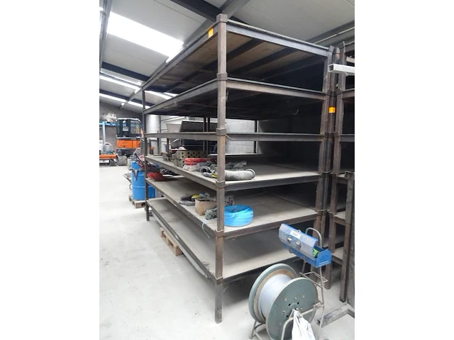 6x stapelbare metalen tafel - afbeelding 2 van  2