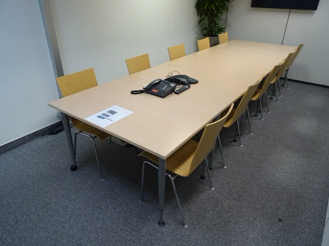 6x verrijdbare tafel + 12x stoel - afbeelding 1 van  3