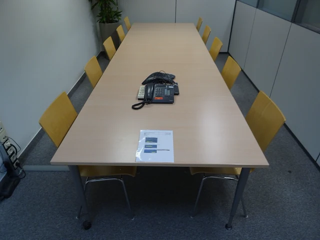 6x verrijdbare tafel + 12x stoel - afbeelding 2 van  3