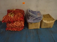 6x zak aanmaakhout + winkelzakken - afbeelding 1 van  2