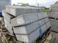 7 betonnen stoepranden - afbeelding 2 van  4