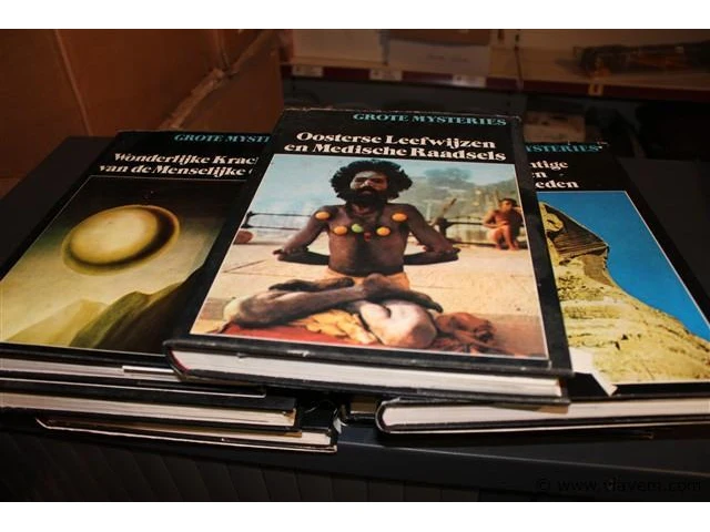 7 boeken over onverklaarbare dingen - afbeelding 2 van  2