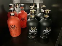 7 diverse flessen gin noble - afbeelding 2 van  2