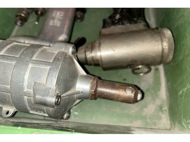 7 diverse luchtdrukmachines - afbeelding 2 van  2