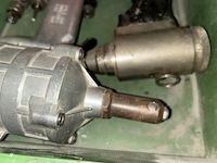 7 diverse luchtdrukmachines - afbeelding 2 van  2