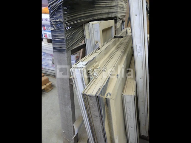 7 diverse pvc-chassis - afbeelding 7 van  7