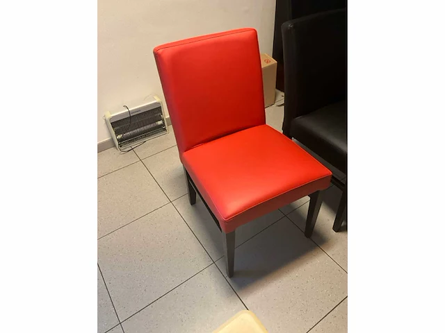 7 diverse skailederen banken + 32 diverse skailederen stoelen - afbeelding 10 van  12
