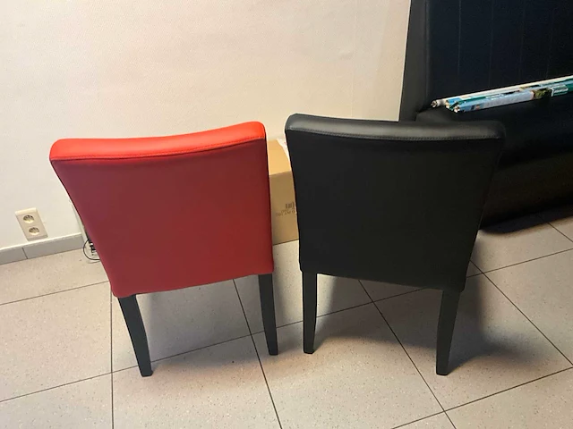 7 diverse skailederen banken + 32 diverse skailederen stoelen - afbeelding 12 van  12