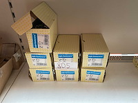 7 dozen blindmoeren - afbeelding 1 van  3