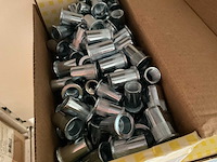 7 dozen blindmoeren - afbeelding 2 van  3