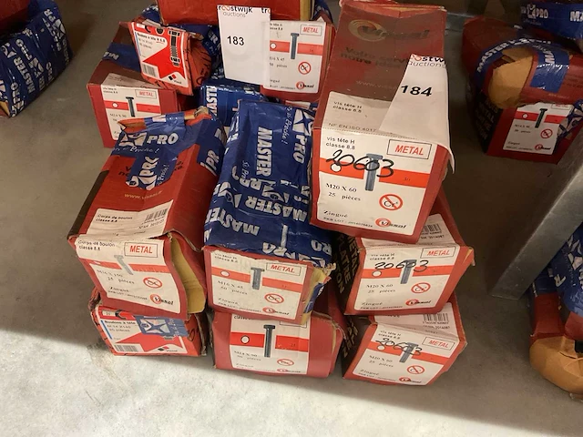 7 dozen bouten - afbeelding 1 van  4