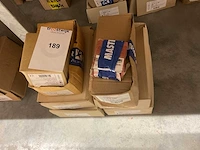 7 dozen bouten - afbeelding 1 van  4