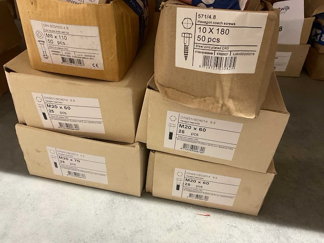 7 dozen bouten - afbeelding 2 van  4
