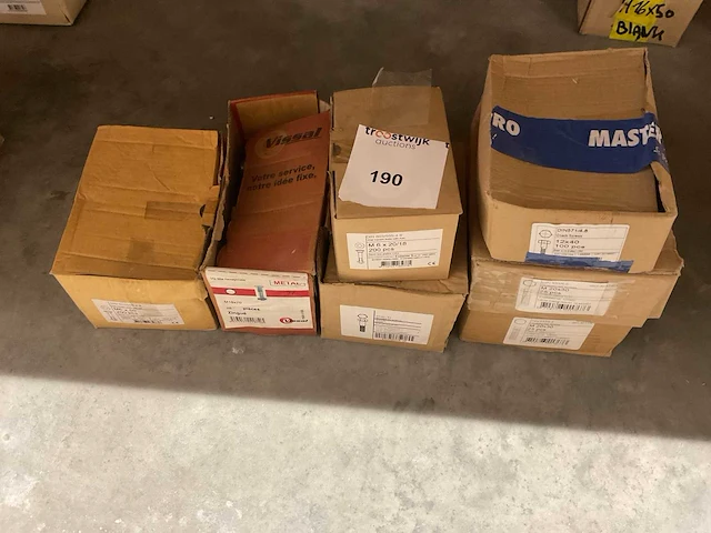 7 dozen bouten - afbeelding 1 van  4