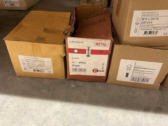 7 dozen bouten - afbeelding 2 van  4