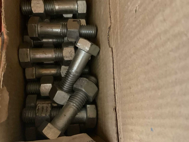 7 dozen bouten - afbeelding 4 van  4