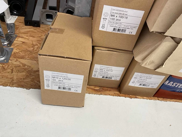 7 dozen bouten - afbeelding 2 van  5