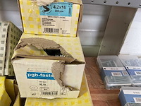 7 dozen houtbouten; borgmoeren - afbeelding 6 van  7