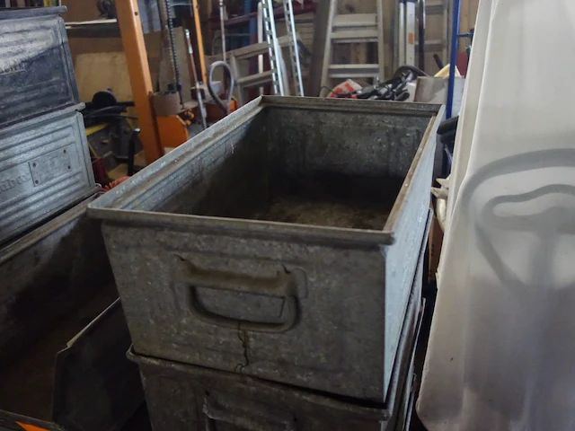 7 grote metalen bakken - afbeelding 2 van  2