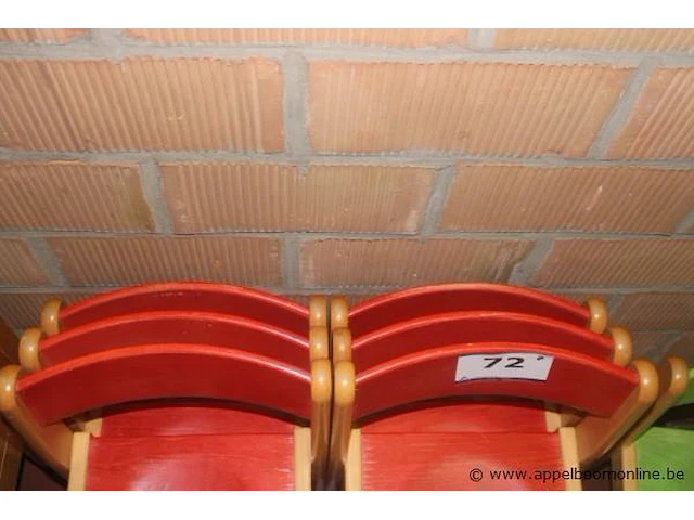 7 houten kinderstoeltjes - afbeelding 2 van  2