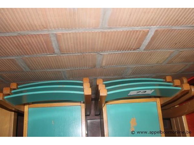 7 houten kinderstoeltjes - afbeelding 2 van  2