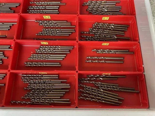 7-laden materiaalkast met inhoud - afbeelding 5 van  33