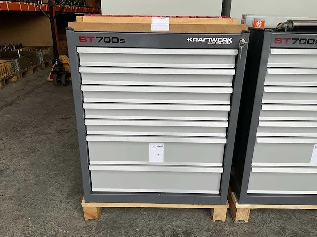 7-laden materiaalkast met inhoud - afbeelding 1 van  32