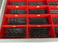 7-laden materiaalkast met inhoud - afbeelding 13 van  32