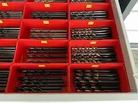 7-laden materiaalkast met inhoud - afbeelding 15 van  32