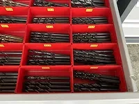 7-laden materiaalkast met inhoud - afbeelding 20 van  32