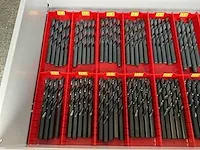 7-laden materiaalkast met inhoud - afbeelding 24 van  32