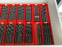 7-laden materiaalkast met inhoud - afbeelding 25 van  32