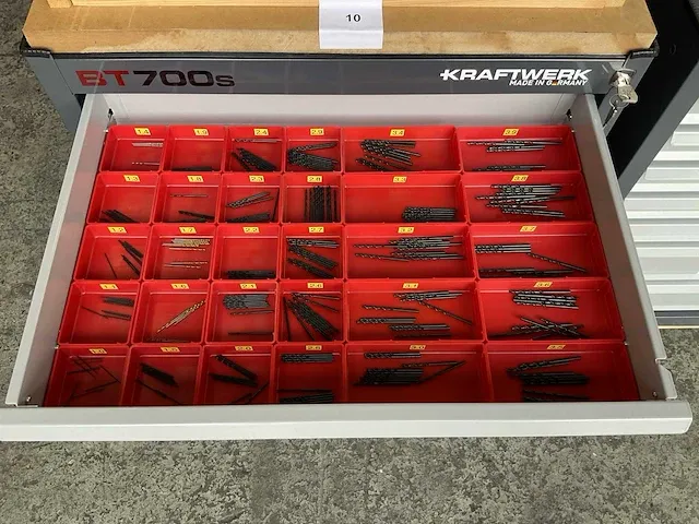 7-laden materiaalkast met inhoud - afbeelding 27 van  32