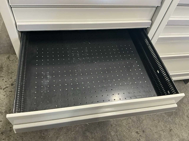 7-laden materiaalkast - afbeelding 5 van  6