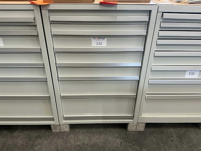 7-laden materiaalkast - afbeelding 1 van  6