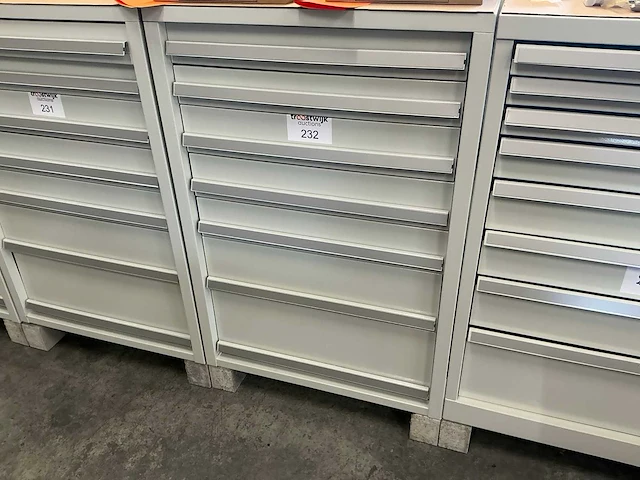 7-laden materiaalkast - afbeelding 2 van  6