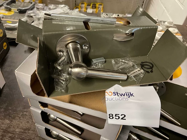 7 moderne deurkrukken - afbeelding 6 van  7