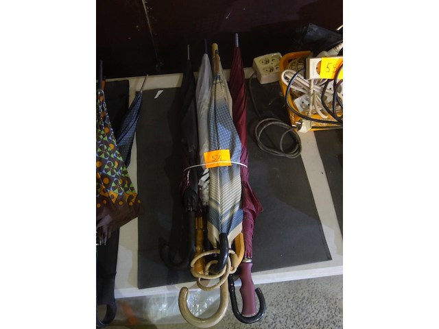 7 paraplu's - afbeelding 1 van  1