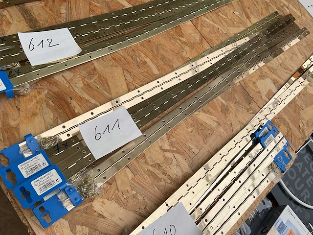 7 piano scharnieren - afbeelding 1 van  3