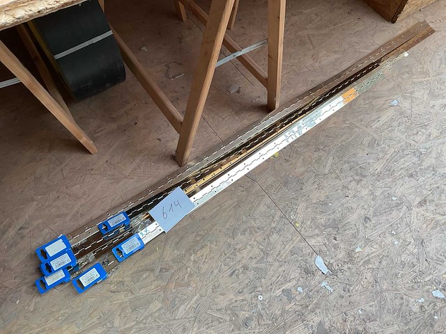 7 piano scharnieren - afbeelding 1 van  3