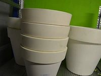 7 ronde bloempot pure by elho wit - afbeelding 1 van  4