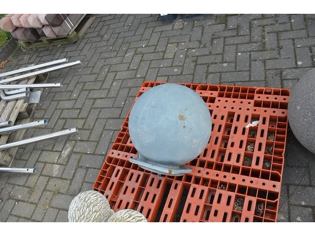 7 stenen egels, ronde metalen bol (zonder pvc pallet) - afbeelding 4 van  4