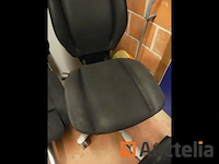 7 stoelen op wielen - afbeelding 13 van  26